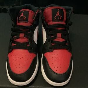 Air Jordan 1 Mid 'Noble Red' Size Youth 4.5 or WMNS 6